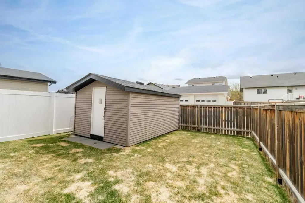 179 Issard Close Red Deer AB T4R 0C2