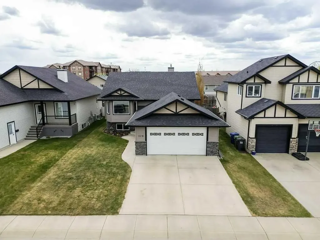 179 Issard Close Red Deer AB T4R 0C2