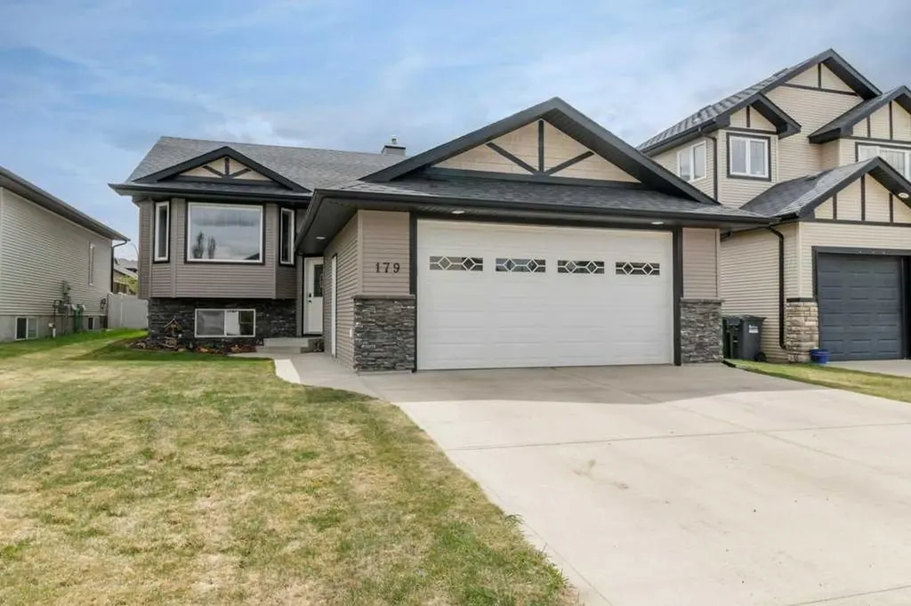 179 Issard Close Red Deer AB T4R 0C2