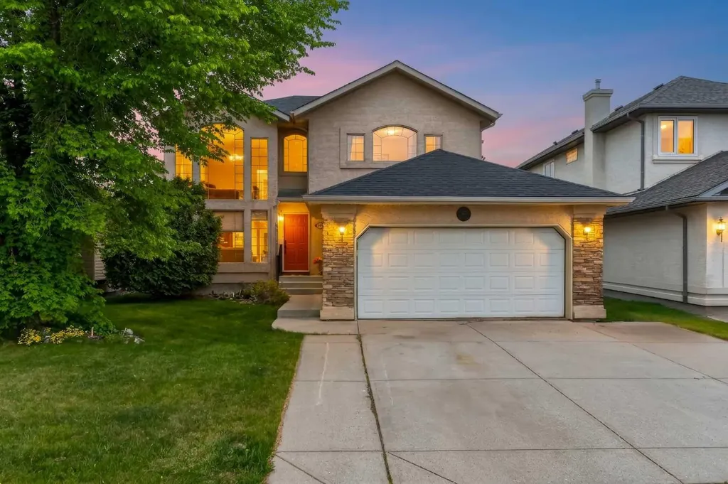 148 Sierra Madre Crescent SW Calgary AB T3H 3G8