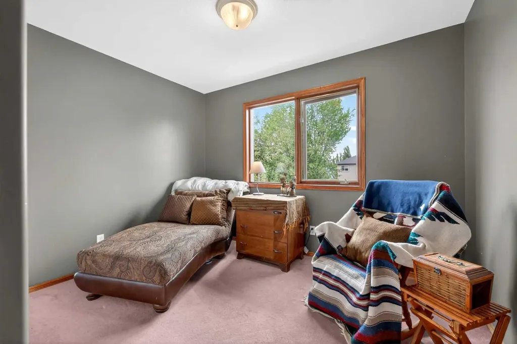 148 Sierra Madre Crescent SW Calgary AB T3H 3G8