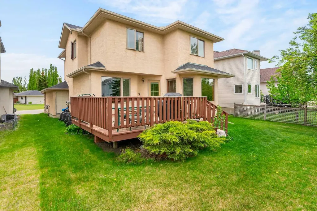 148 Sierra Madre Crescent SW Calgary AB T3H 3G8