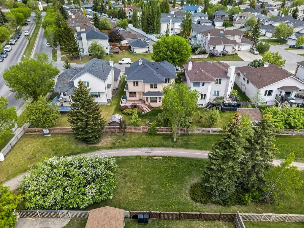 148 Sierra Madre Crescent SW Calgary AB T3H 3G8