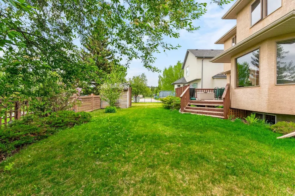 148 Sierra Madre Crescent SW Calgary AB T3H 3G8