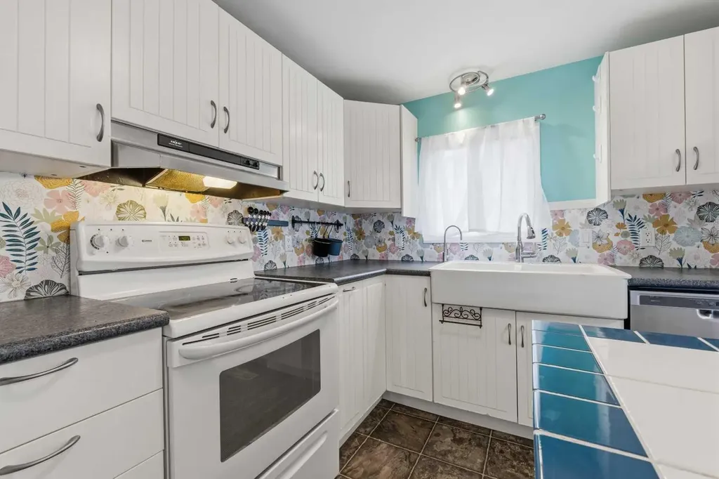4508 45 Street Mayerthorpe AB T0E 1N0