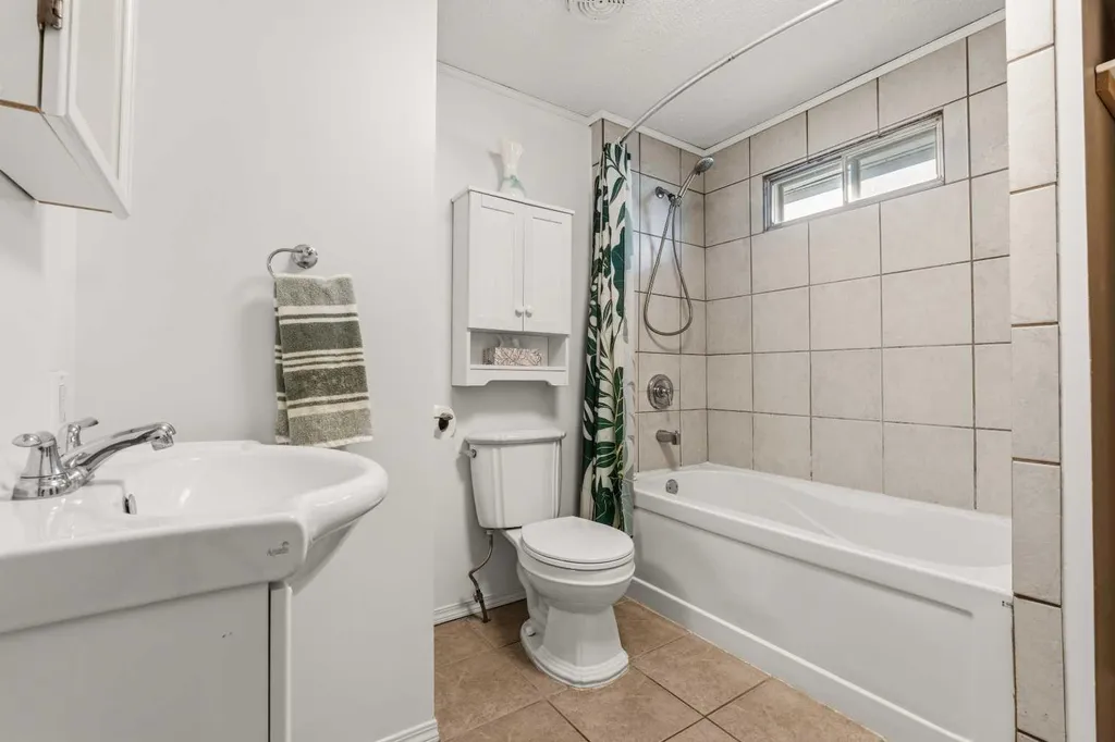 4508 45 Street Mayerthorpe AB T0E 1N0