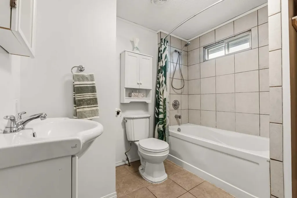 4508 45 Street Mayerthorpe AB T0E 1N0