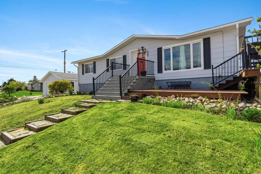 4508 45 Street Mayerthorpe AB T0E 1N0