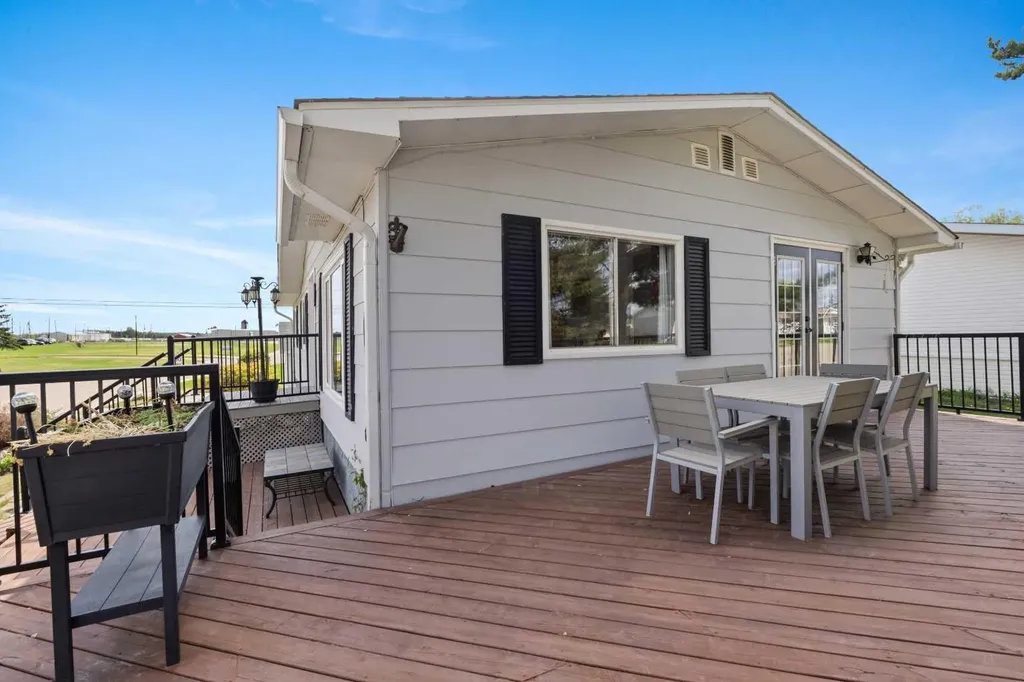 4508 45 Street Mayerthorpe AB T0E 1N0
