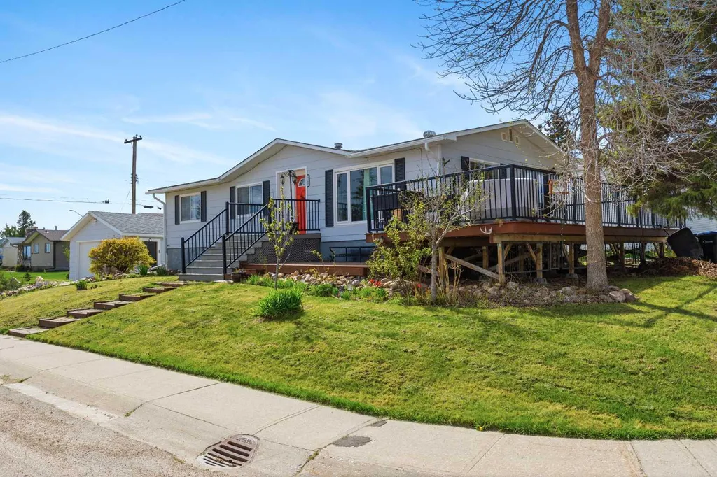 4508 45 Street Mayerthorpe AB T0E 1N0