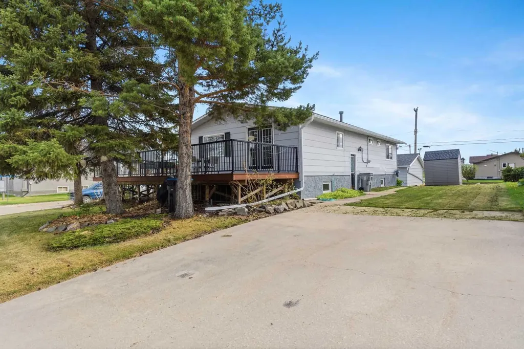4508 45 Street Mayerthorpe AB T0E 1N0