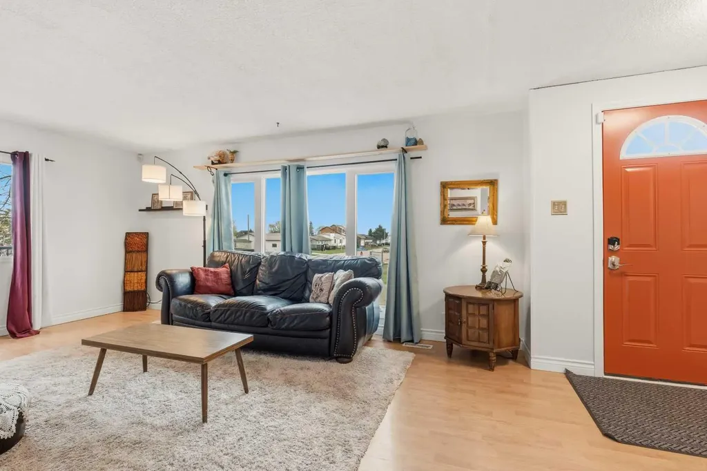 4508 45 Street Mayerthorpe AB T0E 1N0