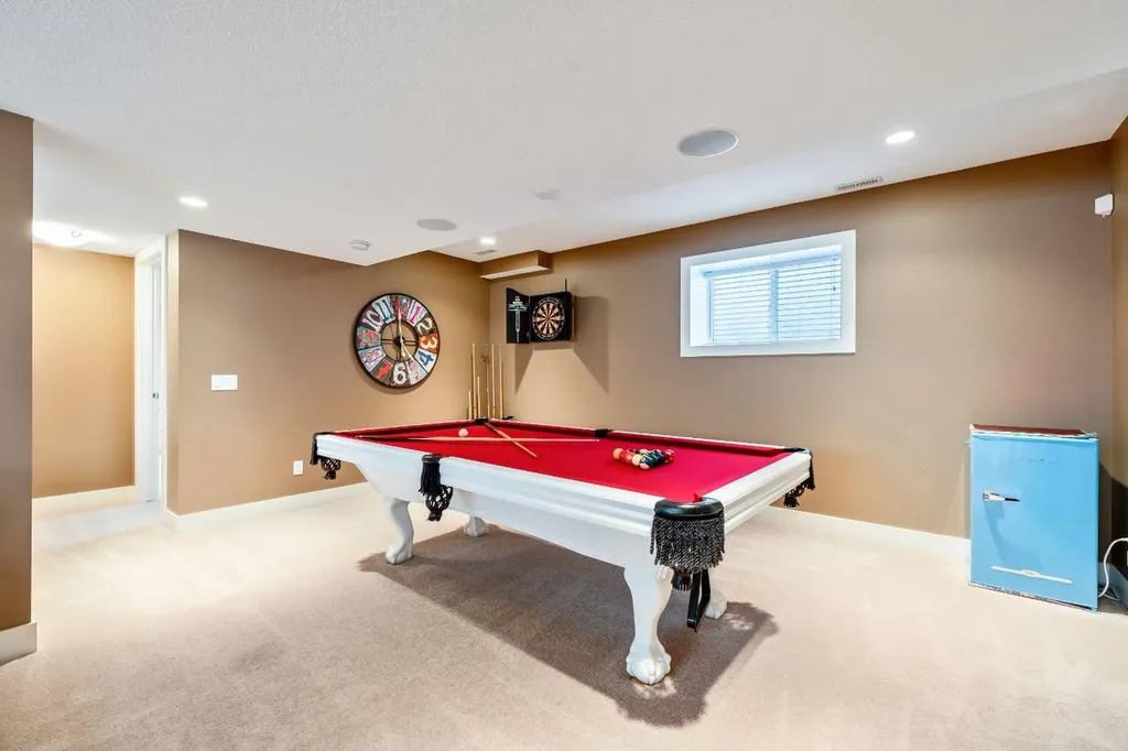 142 Coventry View NE Calgary AB T3K 5H4
