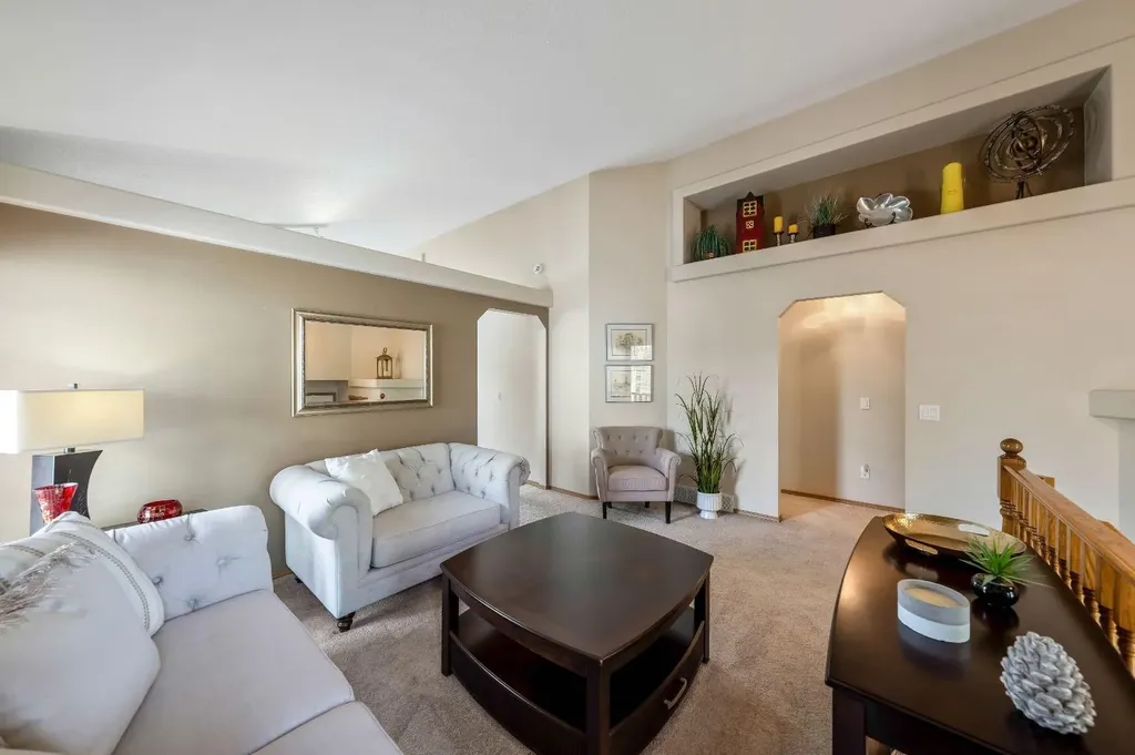 142 Coventry View NE Calgary AB T3K 5H4