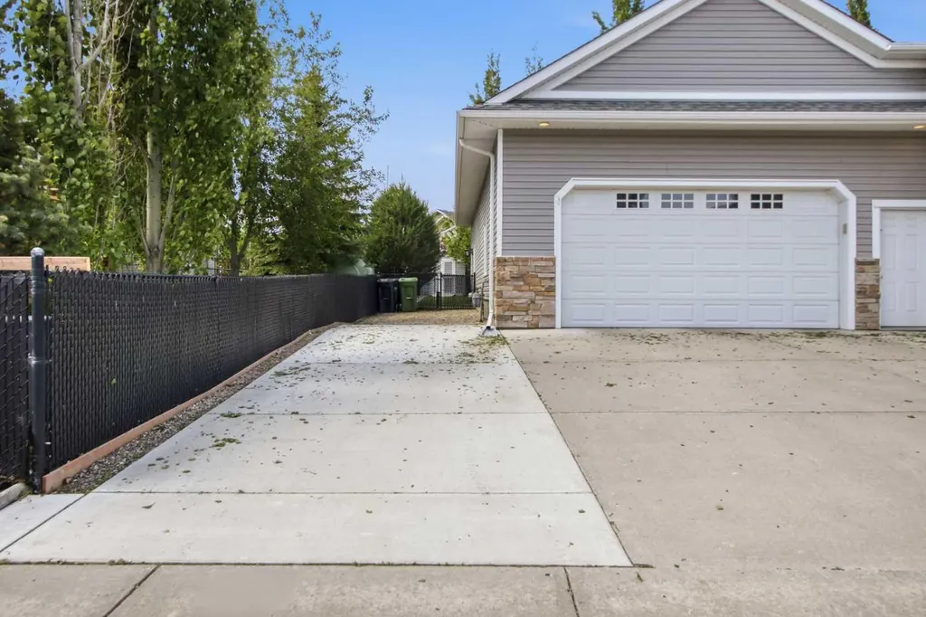 58 Aspen Circle Strathmore AB T1P 1X8