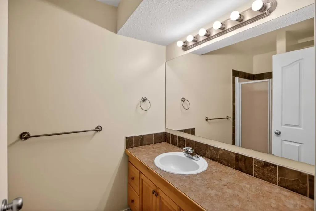 58 Aspen Circle Strathmore AB T1P 1X8