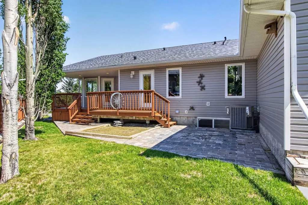 58 Aspen Circle Strathmore AB T1P 1X8