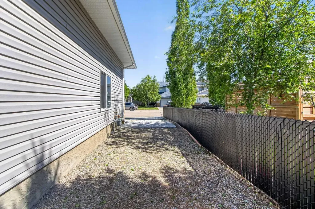 58 Aspen Circle Strathmore AB T1P 1X8