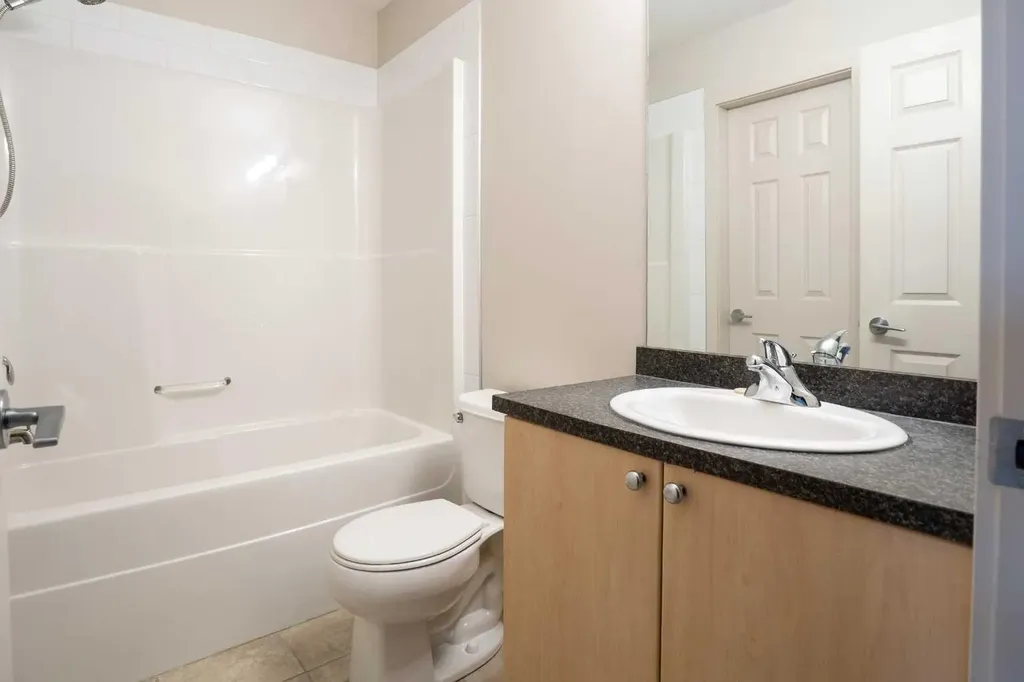8528 Manning Avenue Fort Mcmurray AB T9H 5G2