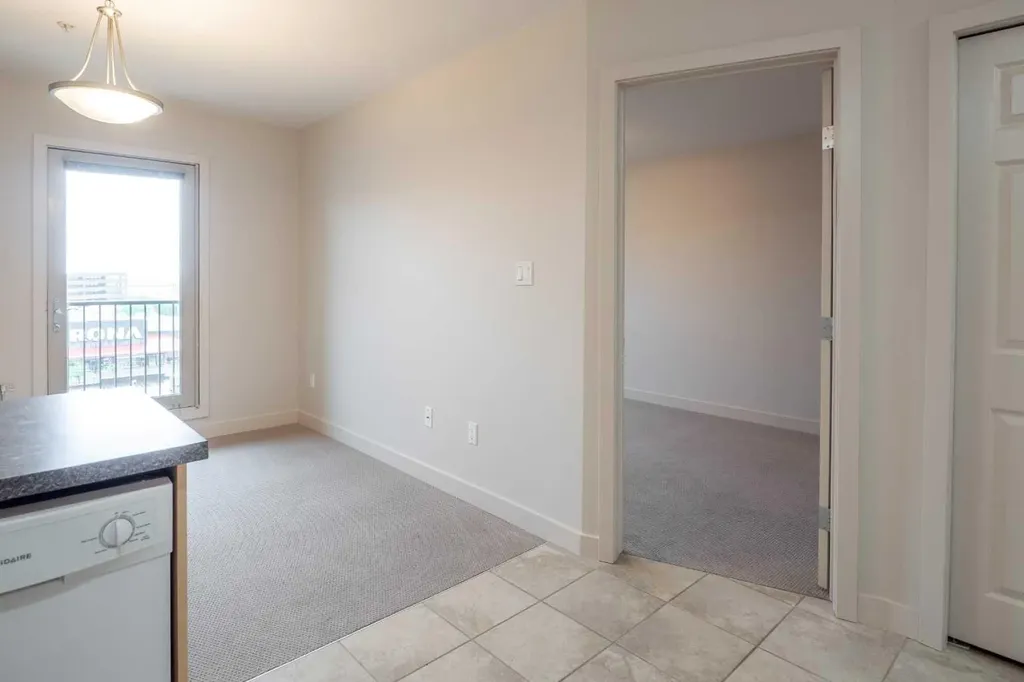 8528 Manning Avenue Fort Mcmurray AB T9H 5G2