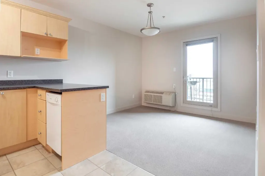8528 Manning Avenue Fort Mcmurray AB T9H 5G2