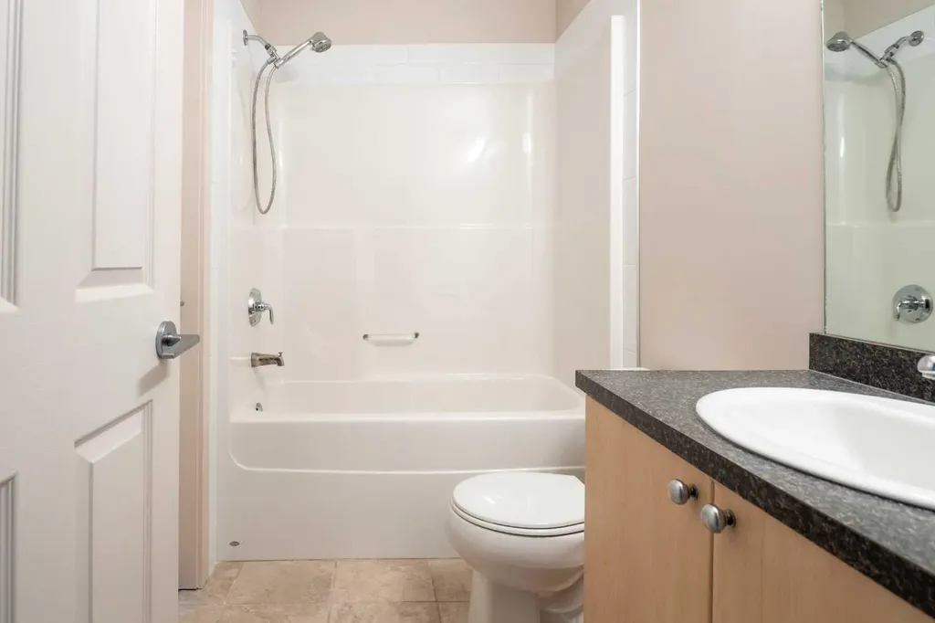 8528 Manning Avenue Fort Mcmurray AB T9H 5G2