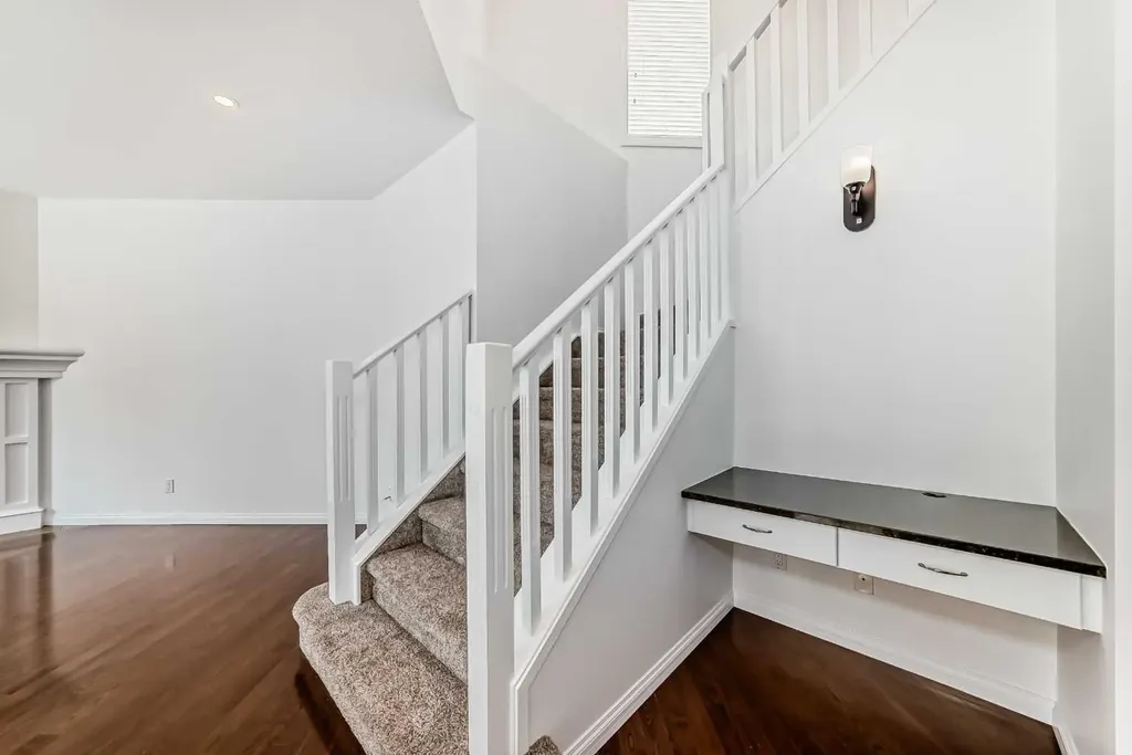 27 Aspen Hills Close SW Calgary AB T3H 0C6