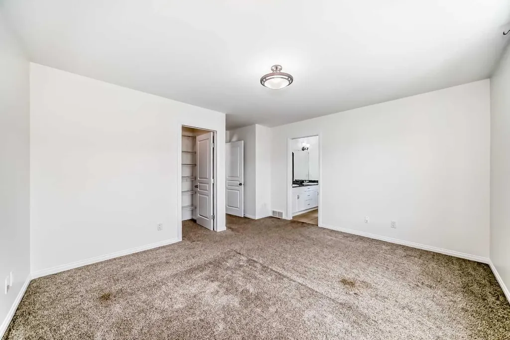 27 Aspen Hills Close SW Calgary AB T3H 0C6