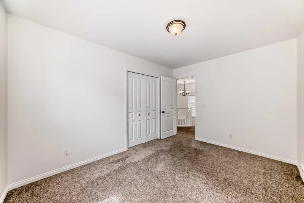 27 Aspen Hills Close SW Calgary AB T3H 0C6