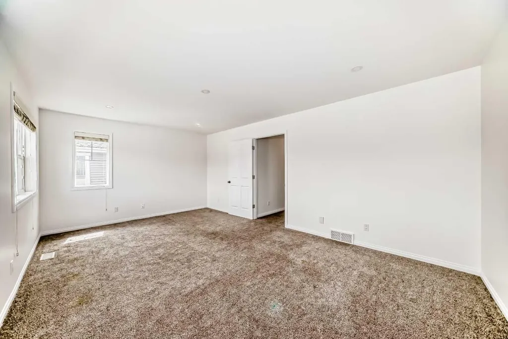 27 Aspen Hills Close SW Calgary AB T3H 0C6