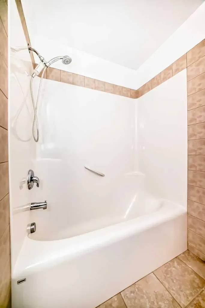 27 Aspen Hills Close SW Calgary AB T3H 0C6