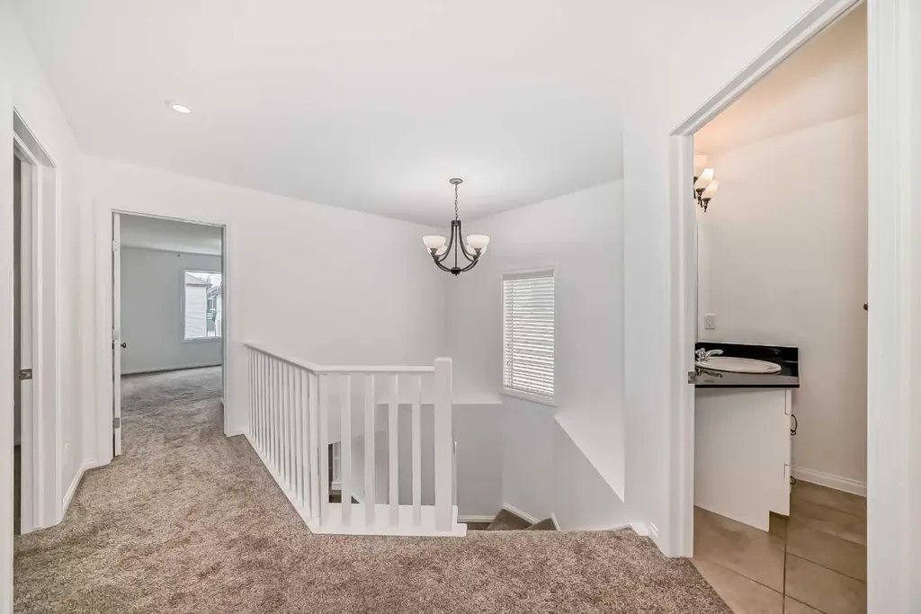 27 Aspen Hills Close SW Calgary AB T3H 0C6