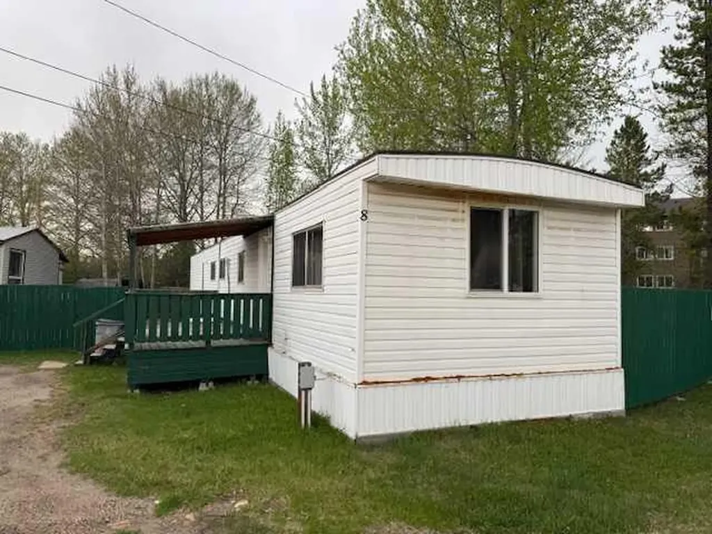 810 56 Street Edson AB T7E 1P2