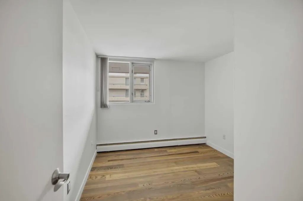 133 - 25 Avenue SW Calgary AB T2S 0K8