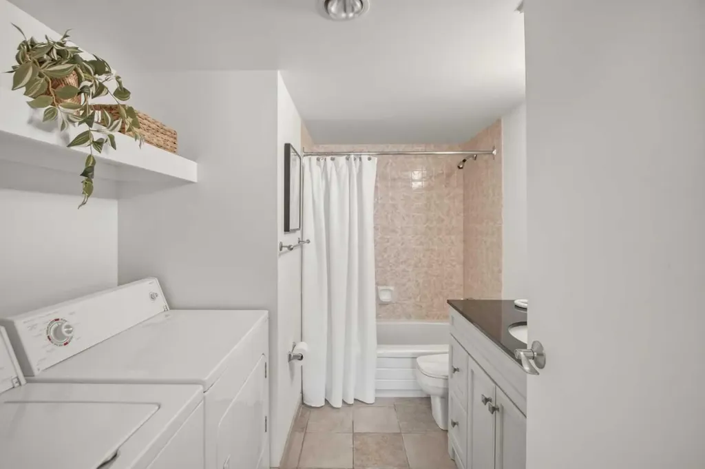 133 - 25 Avenue SW Calgary AB T2S 0K8