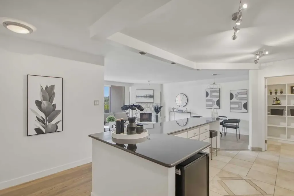 133 - 25 Avenue SW Calgary AB T2S 0K8