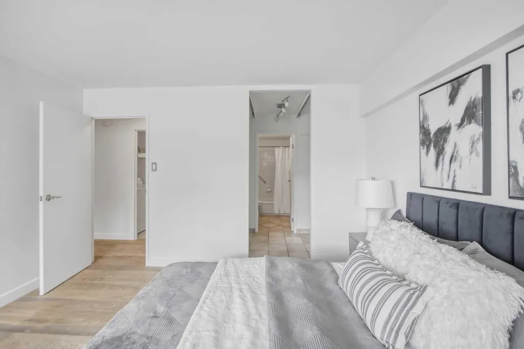 133 25 Avenue SW Calgary AB T2S 0K8