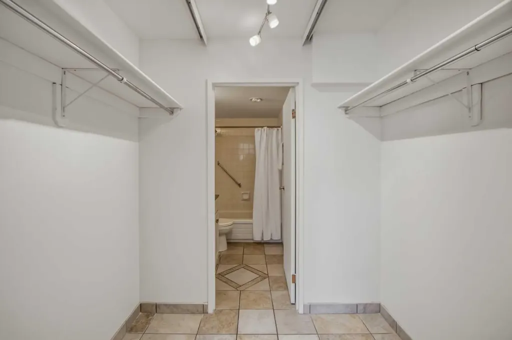 133 - 25 Avenue SW Calgary AB T2S 0K8