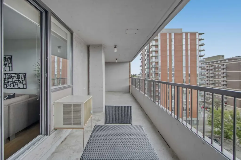 133 - 25 Avenue SW Calgary AB T2S 0K8