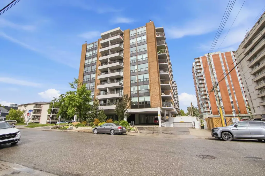 133 - 25 Avenue SW Calgary AB T2S 0K8