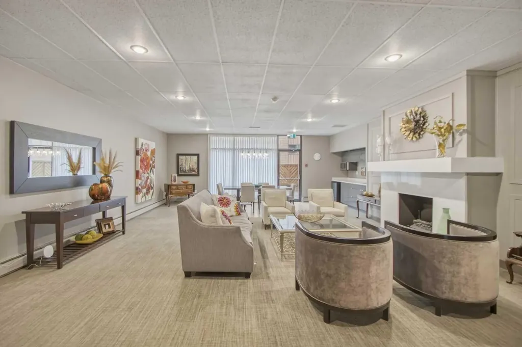 133 - 25 Avenue SW Calgary AB T2S 0K8