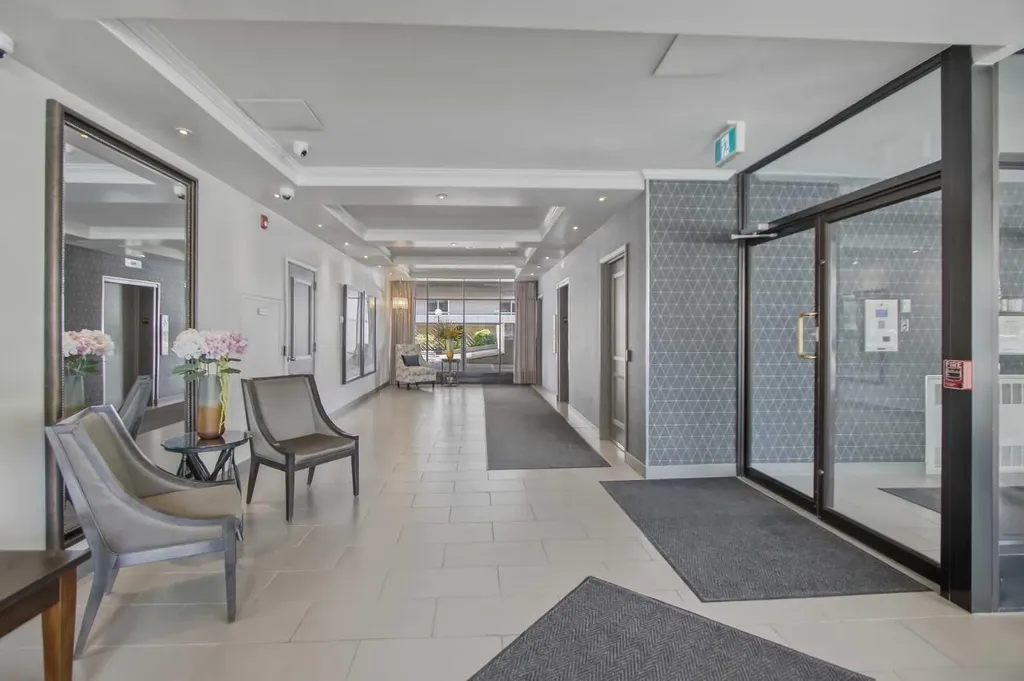 133 - 25 Avenue SW Calgary AB T2S 0K8