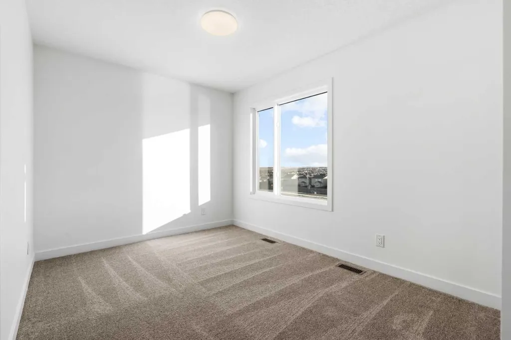 25 Wildwoods Court SW Airdrie AB T4B 5V8