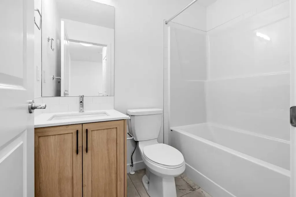 25 Wildwoods Court SW Airdrie AB T4B 5V8