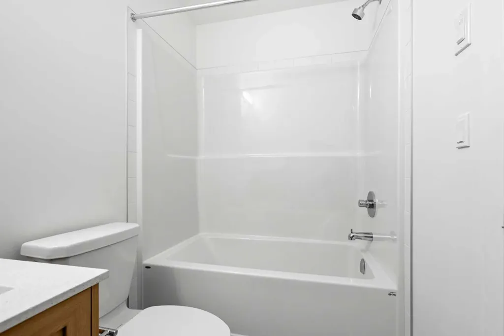 25 Wildwoods Court SW Airdrie AB T4B 5V8