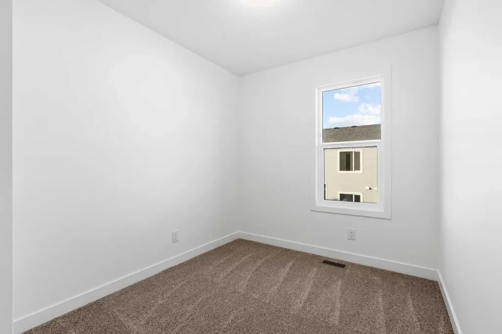 25 Wildwoods Court SW Airdrie AB T4B 5V8