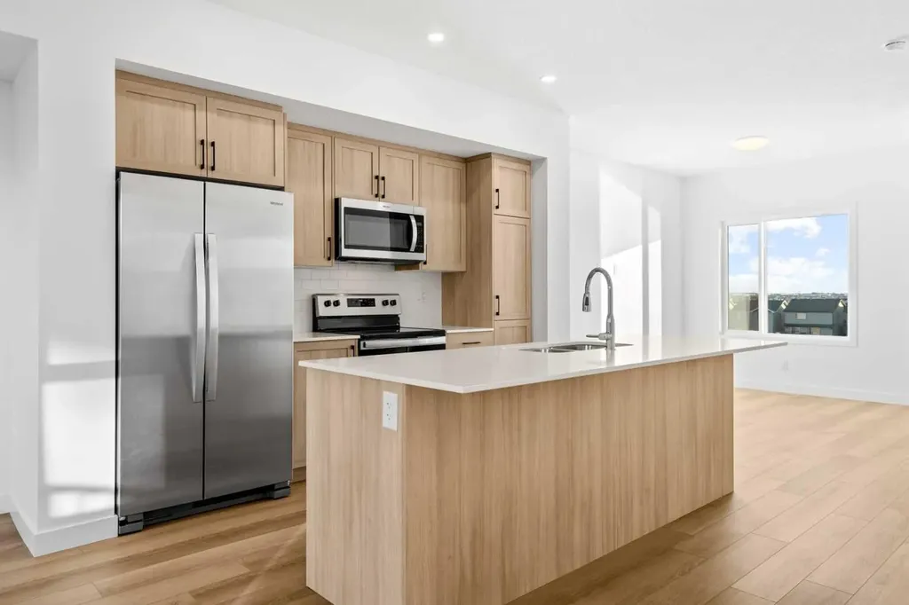25 Wildwoods Court SW Airdrie AB T4B 5V8