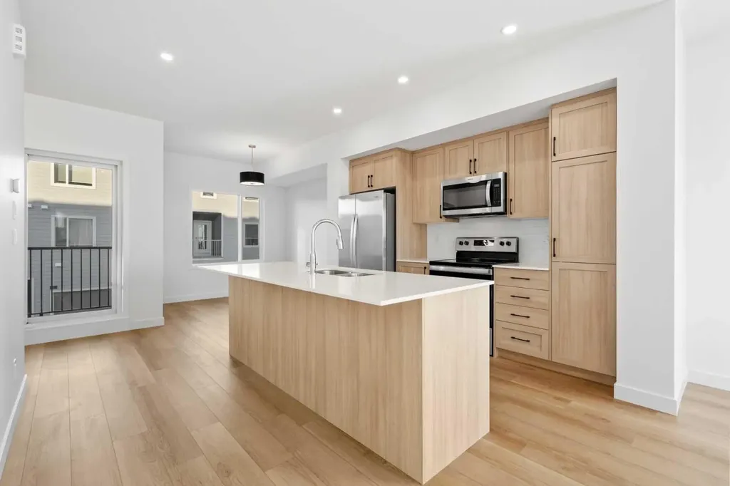 25 Wildwoods Court SW Airdrie AB T4B 5V8