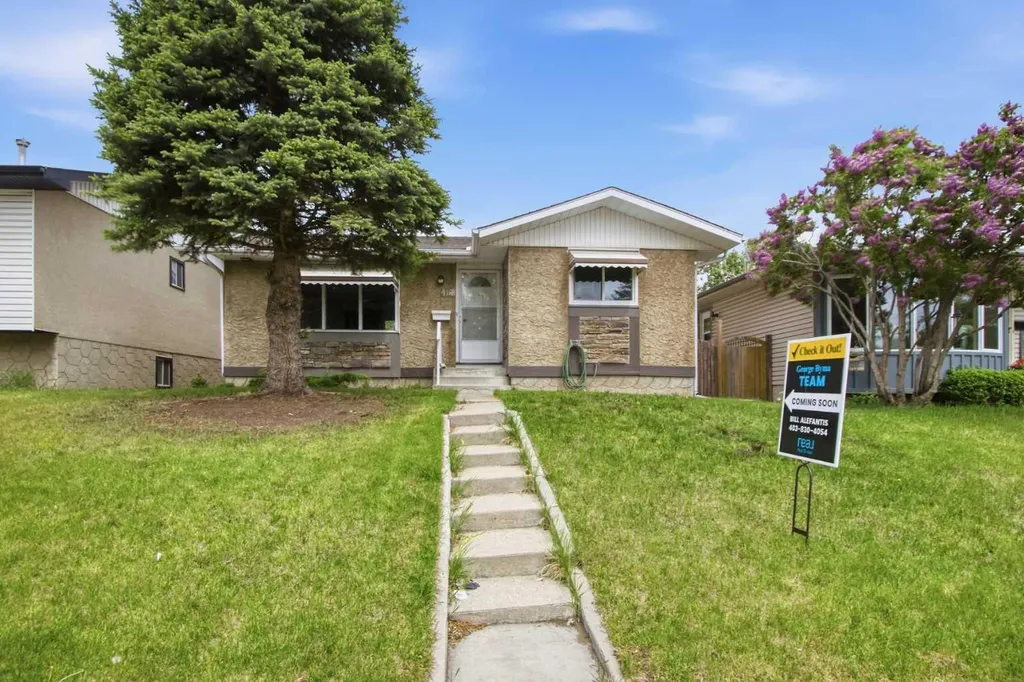 4112 - 13 Avenue NE Calgary AB T2A 0K8