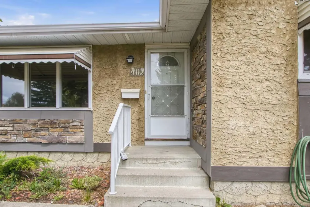 4112 - 13 Avenue NE Calgary AB T2A 0K8